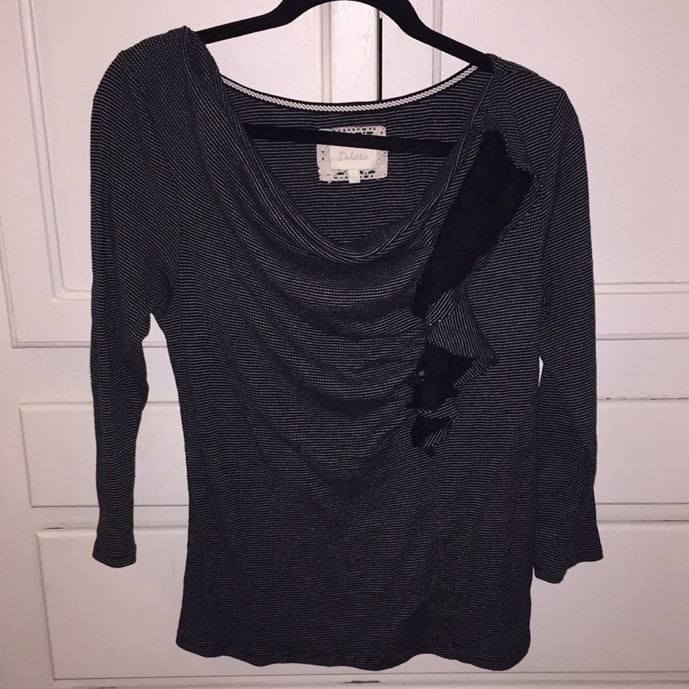Cowl neck 3/4 sleeve top - Anthropologie M